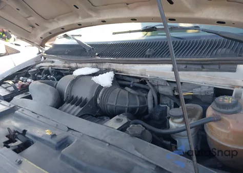 2011 Ford E-250 Commercial z USA, uszkodzony, nr VIN 1FTNE2EL5BDA78274